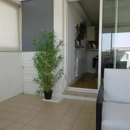 Sete, 2 Pieces, 4 Personnes - Fr-1-472-93 *